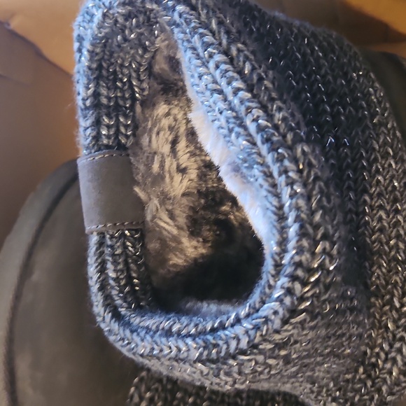 Brand new sweater boots. - Picture 2 of 7